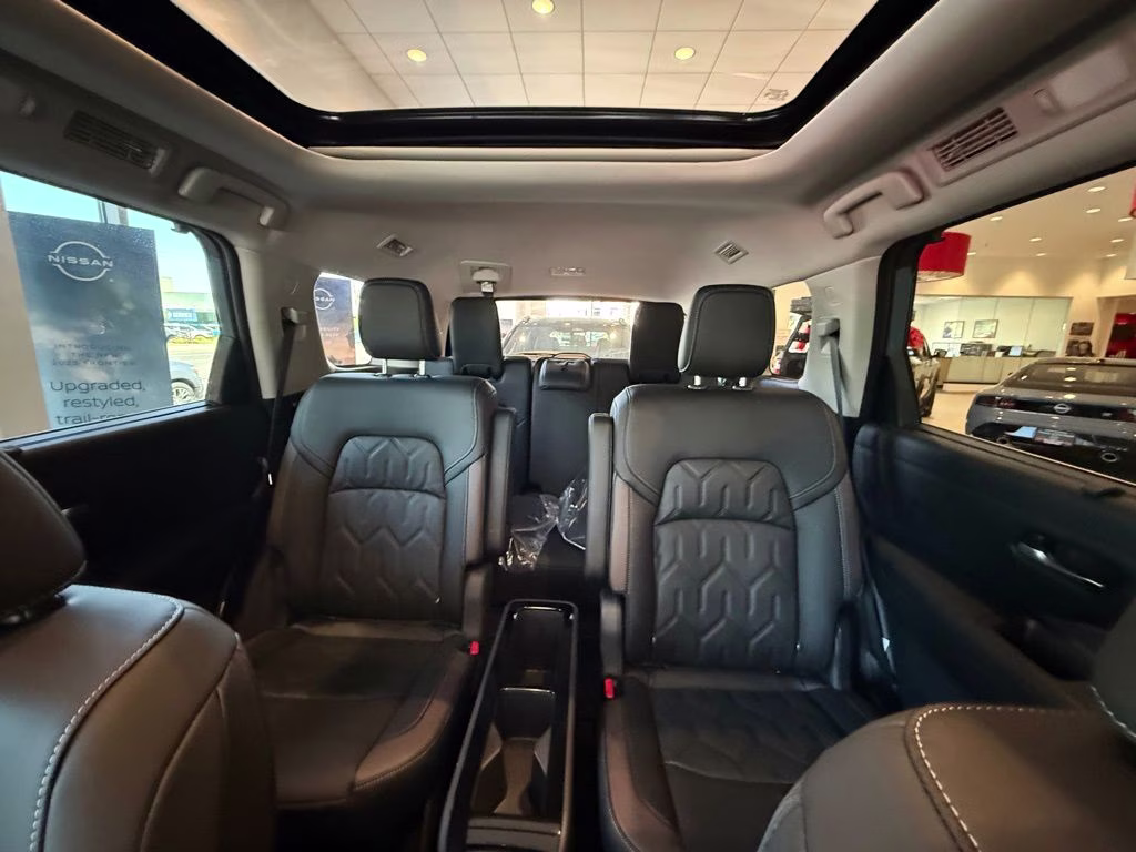 2026 Baltic Teal/Super Black Nissan Pathfinder Platinum 4X4 SUV
