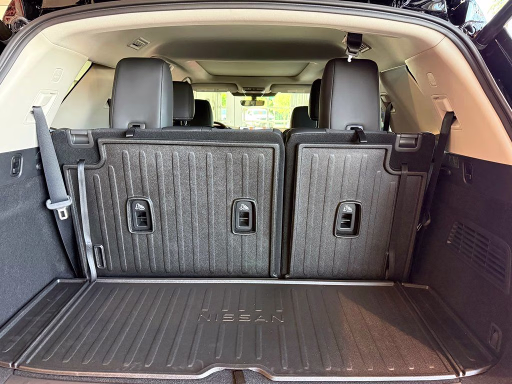 2026 Baltic Teal/Super Black Nissan Pathfinder Platinum 4X4 SUV