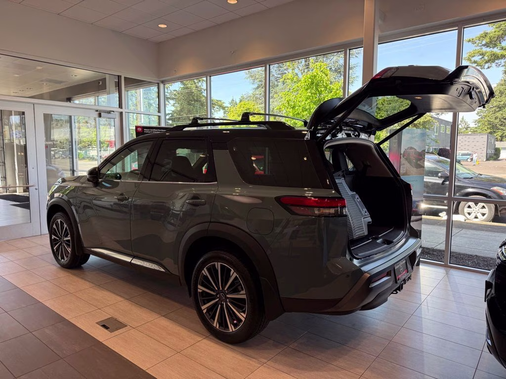 2026 Baltic Teal/Super Black Nissan Pathfinder Platinum 4X4 SUV