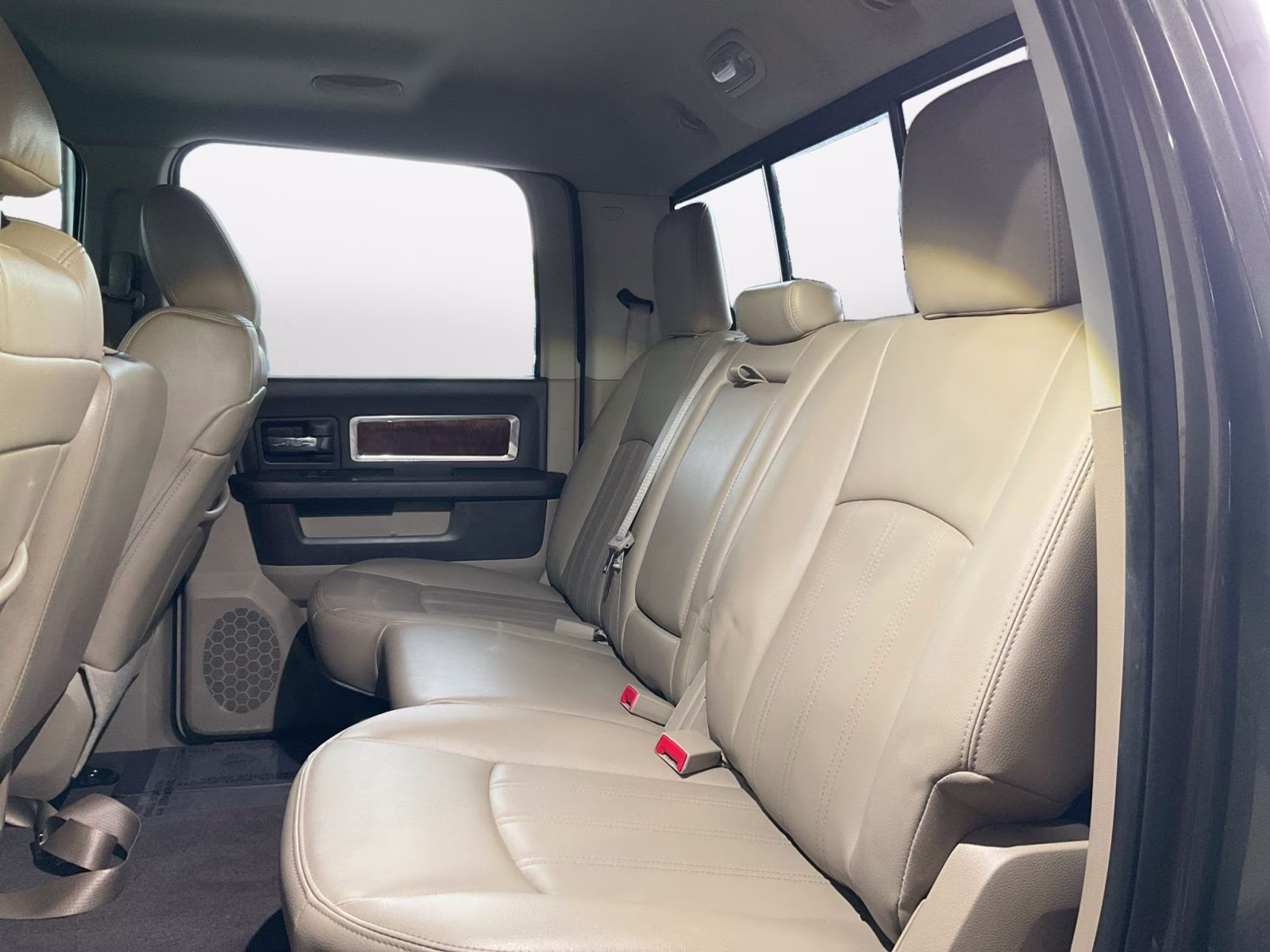 2012 Sagebrush Pearlcoat Ram 2500 Laramie 4X4 Truck