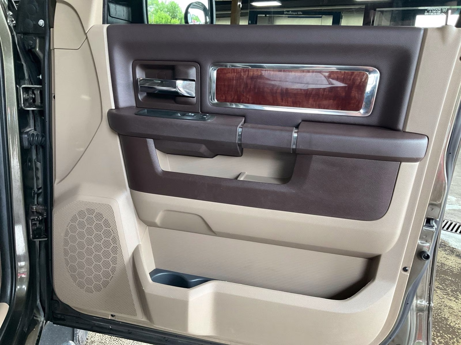 2012 Sagebrush Pearlcoat Ram 2500 Laramie 4X4 Truck