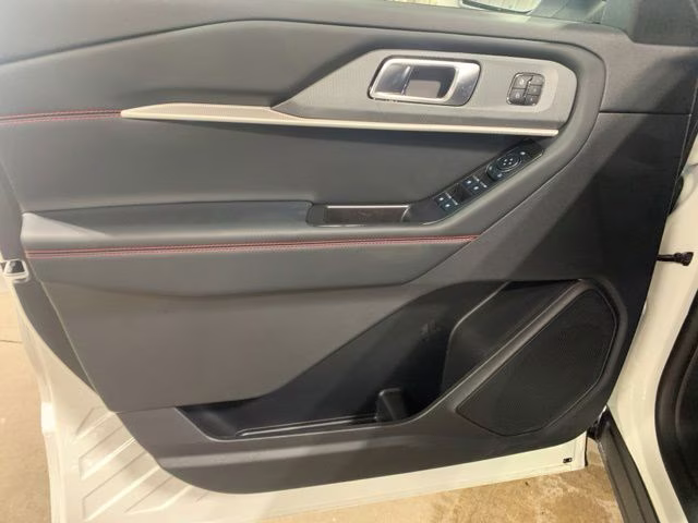 2026 Star White Metallic Tri-Coat Ford Explorer ST-Line 4X4 SUV
