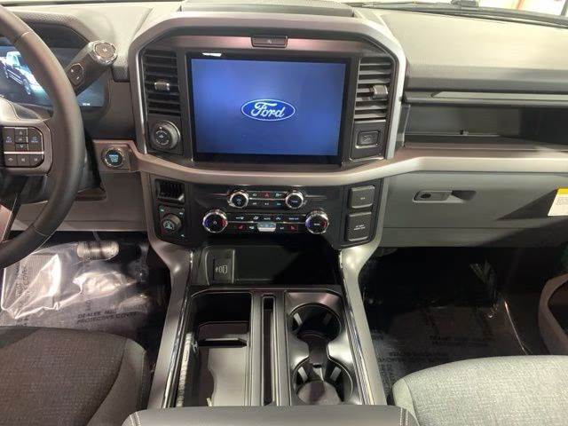 2026 Avalanche Ford F-150 XLT Chrome 4X4 Truck