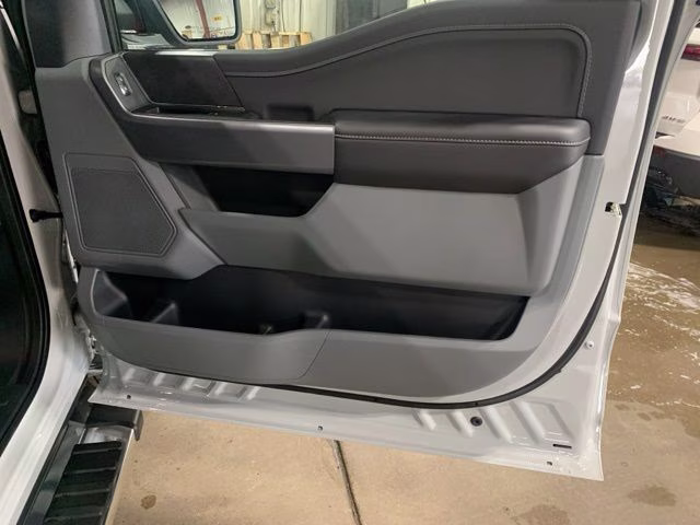2026 Avalanche Ford F-150 XLT Chrome 4X4 Truck