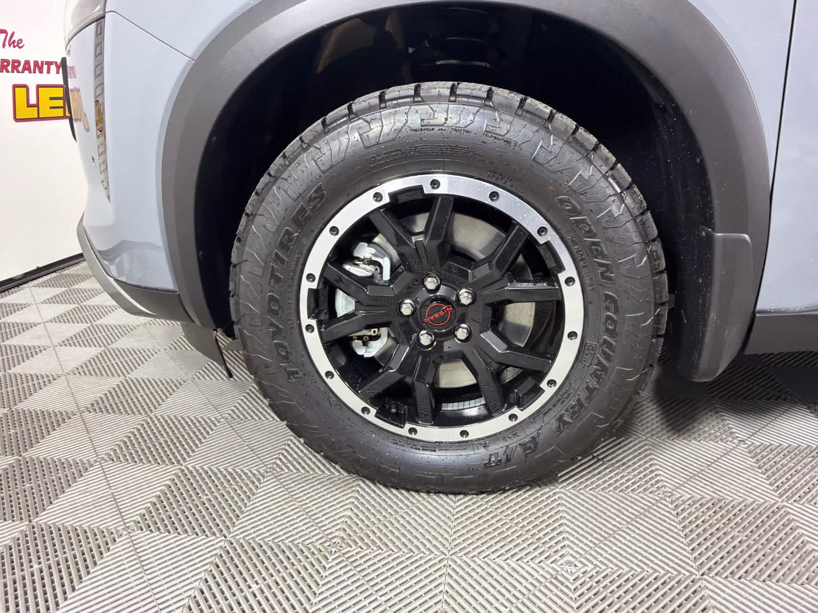 2026 Boulder Gray Pearl/Super Black Nissan Pathfinder Rock Creek 4X4 SUV