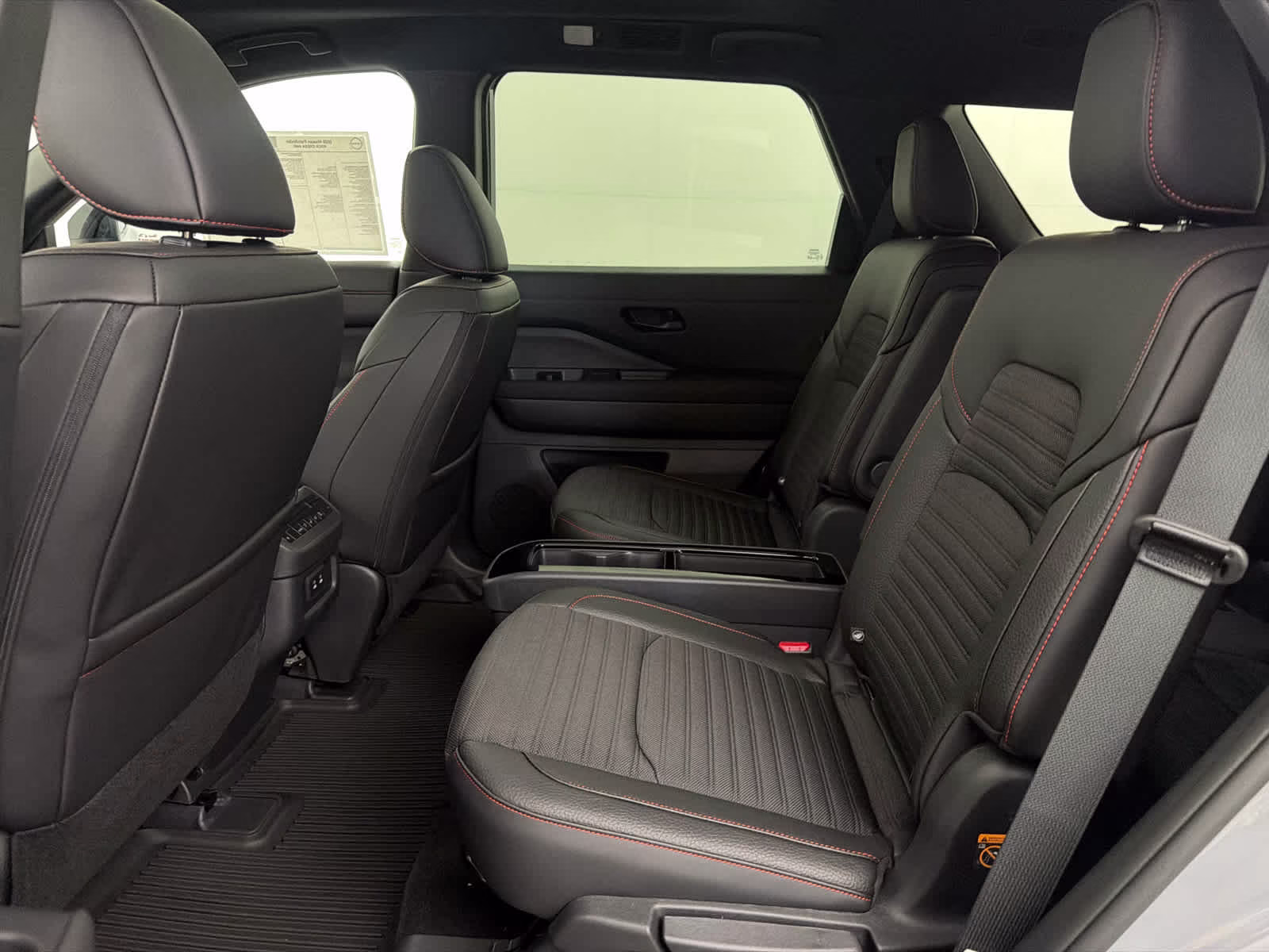 2026 Boulder Gray Pearl/Super Black Nissan Pathfinder Rock Creek 4X4 SUV