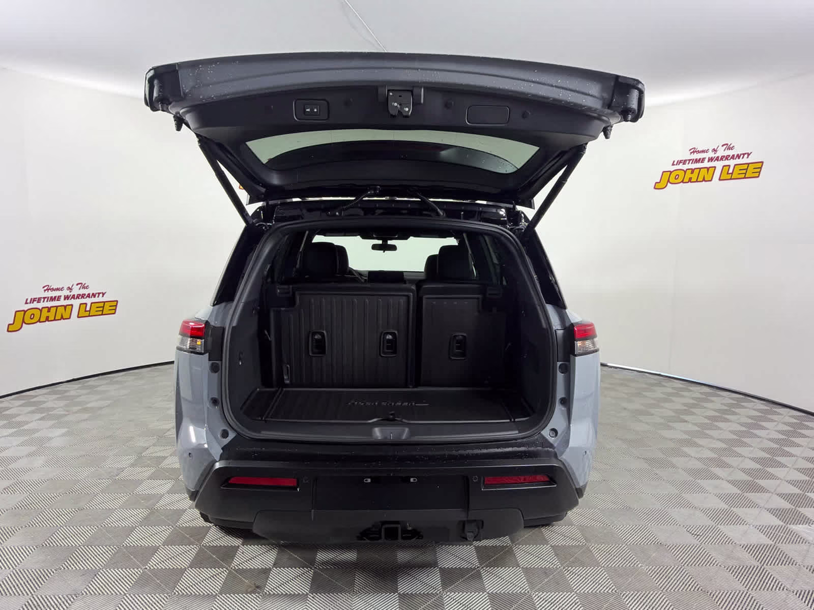 2026 Boulder Gray Pearl/Super Black Nissan Pathfinder Rock Creek 4X4 SUV