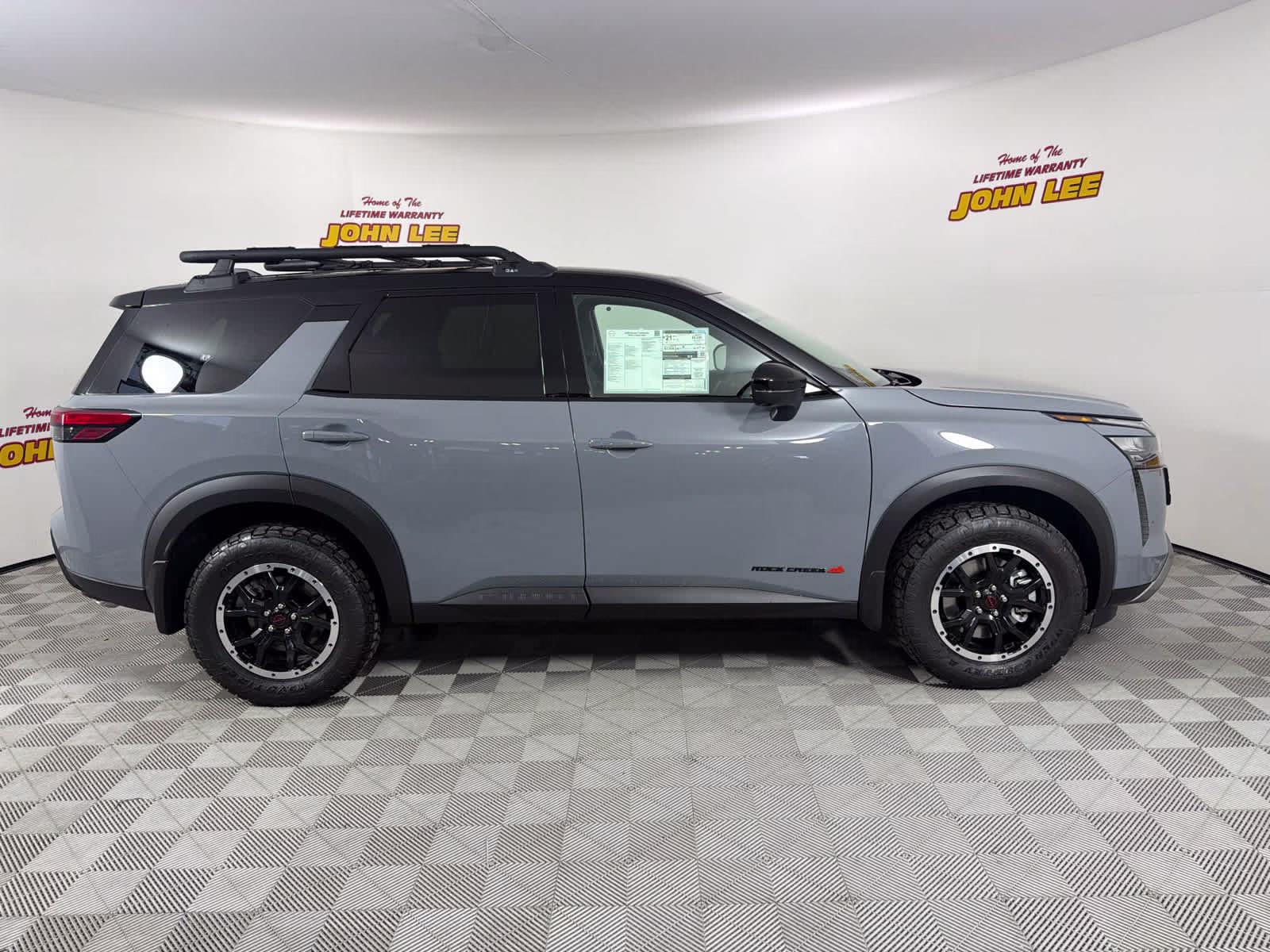 2026 Boulder Gray Pearl/Super Black Nissan Pathfinder Rock Creek 4X4 SUV