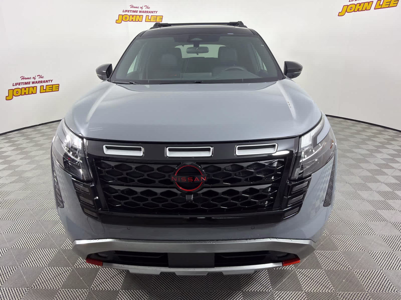 2026 Boulder Gray Pearl/Super Black Nissan Pathfinder Rock Creek 4X4 SUV