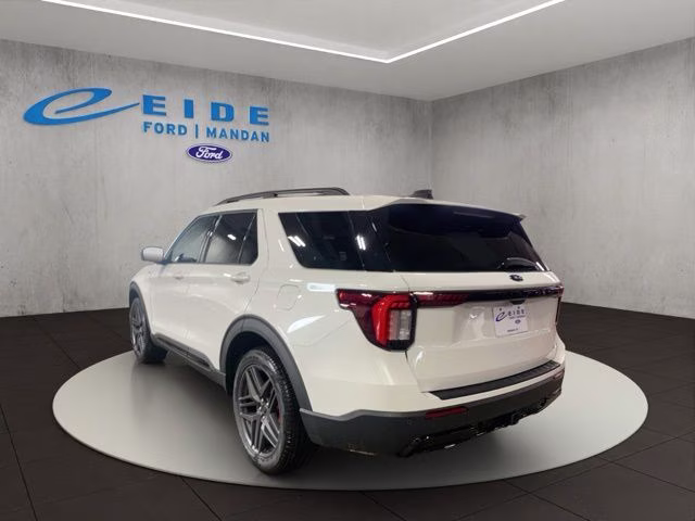 2026 Star White Metallic Tri-Coat Ford Explorer ST-Line 4X4 SUV