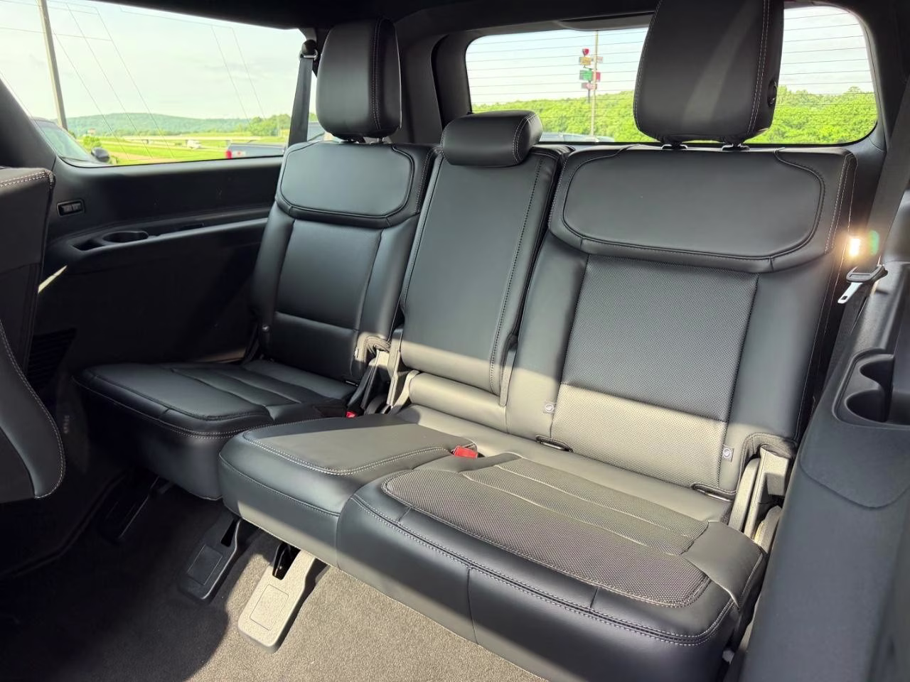 2026 Star White Metallic Tri-Coat Ford Expedition Max Platinum 4X4 SUV