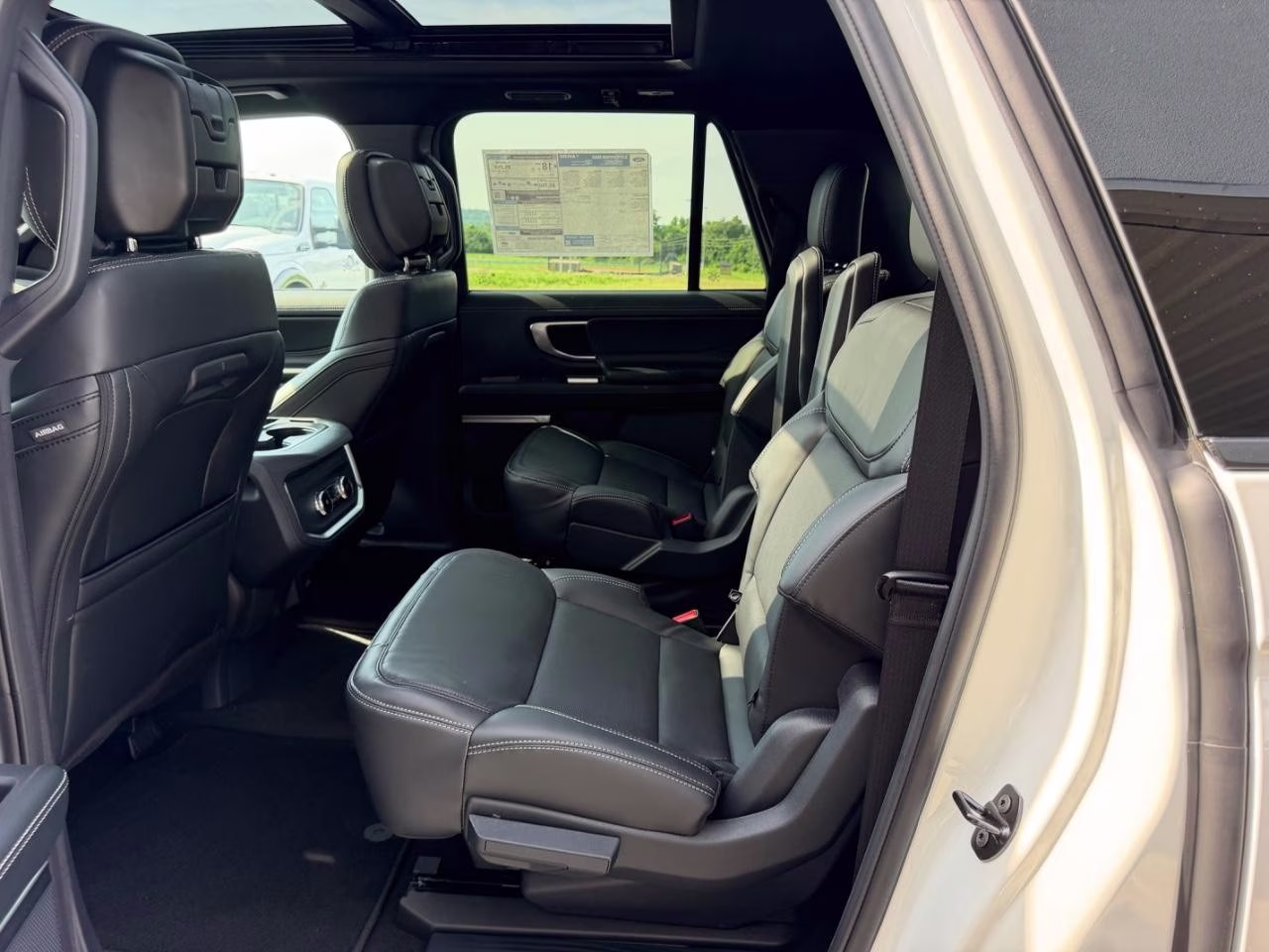 2026 Star White Metallic Tri-Coat Ford Expedition Max Platinum 4X4 SUV