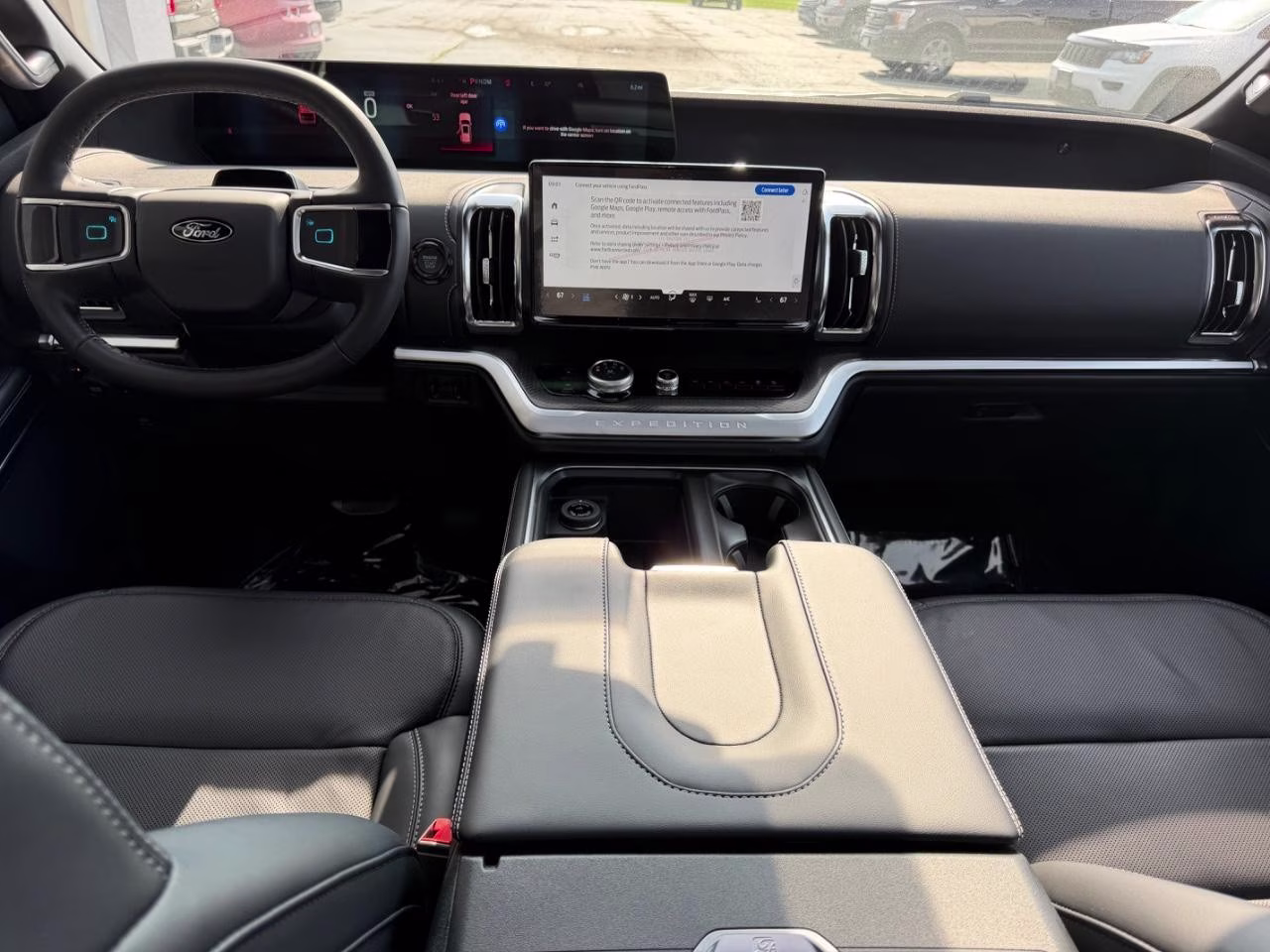 2026 Star White Metallic Tri-Coat Ford Expedition Max Platinum 4X4 SUV