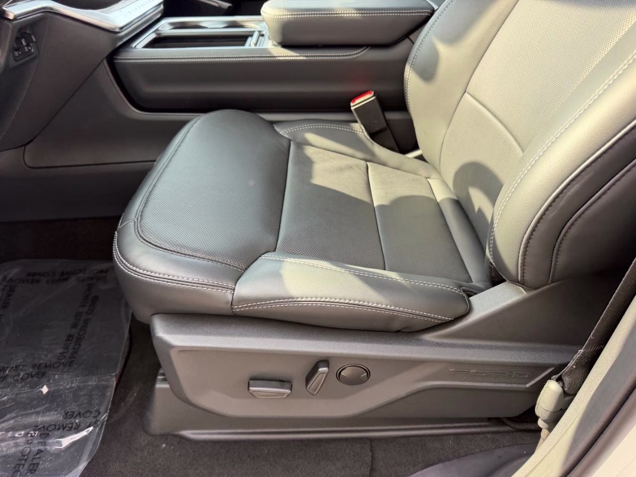 2026 Star White Metallic Tri-Coat Ford Expedition Max Platinum 4X4 SUV