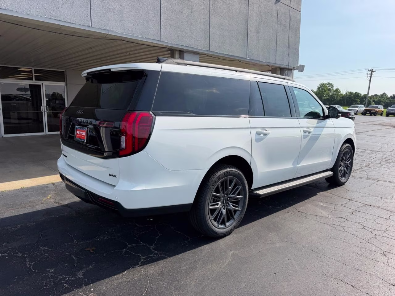 2026 Star White Metallic Tri-Coat Ford Expedition Max Platinum 4X4 SUV