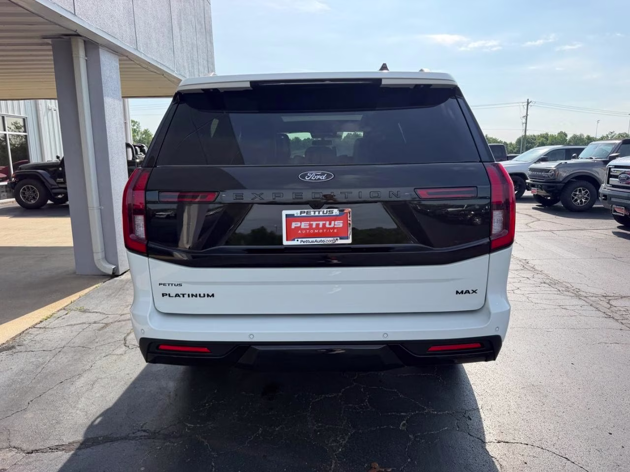 2026 Star White Metallic Tri-Coat Ford Expedition Max Platinum 4X4 SUV