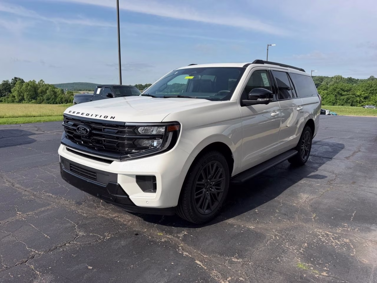 2026 Star White Metallic Tri-Coat Ford Expedition Max Platinum 4X4 SUV