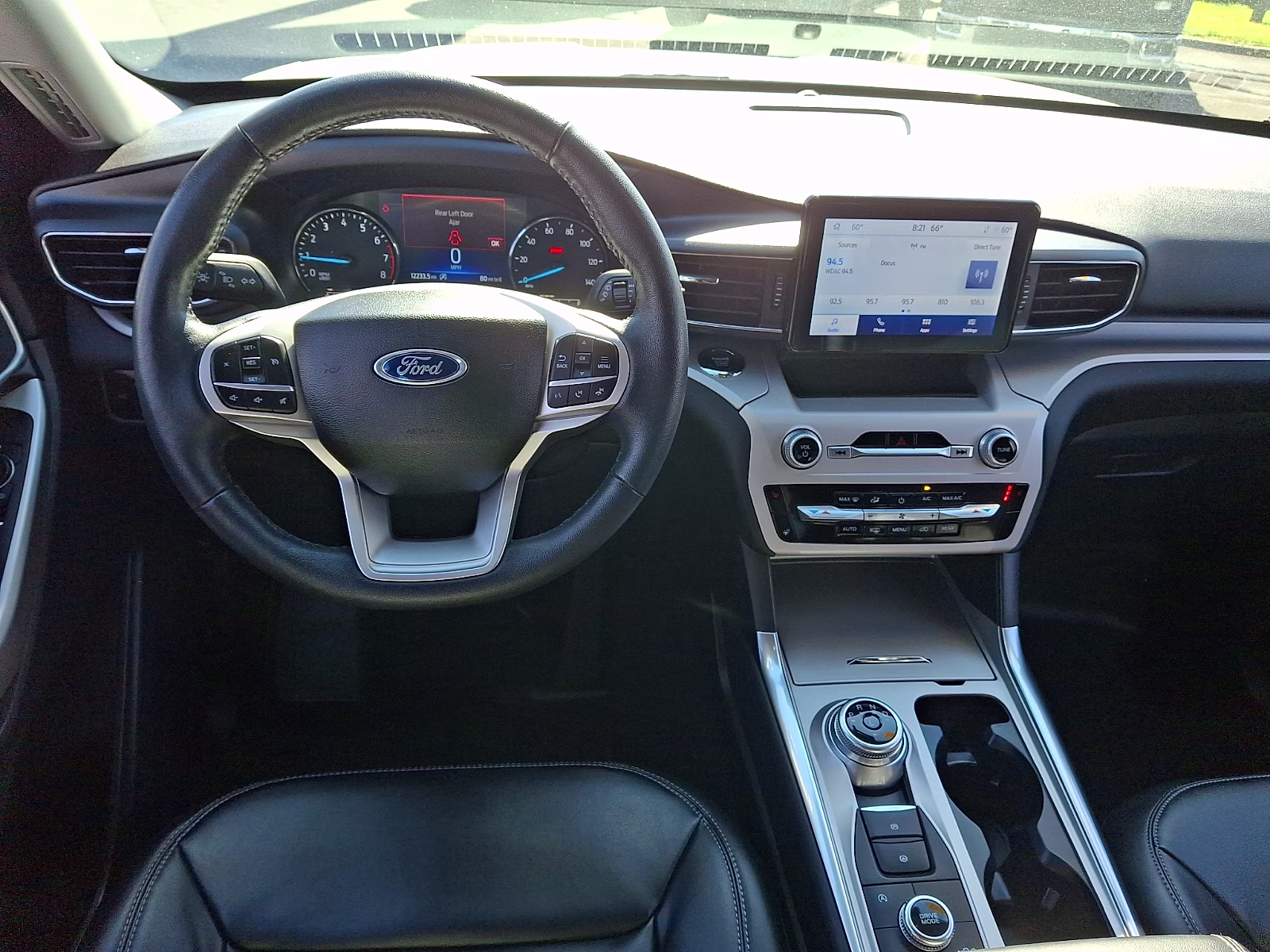 2023 Star White Metallic Tri-Coat - AZ Ford Explorer XLT 4X4