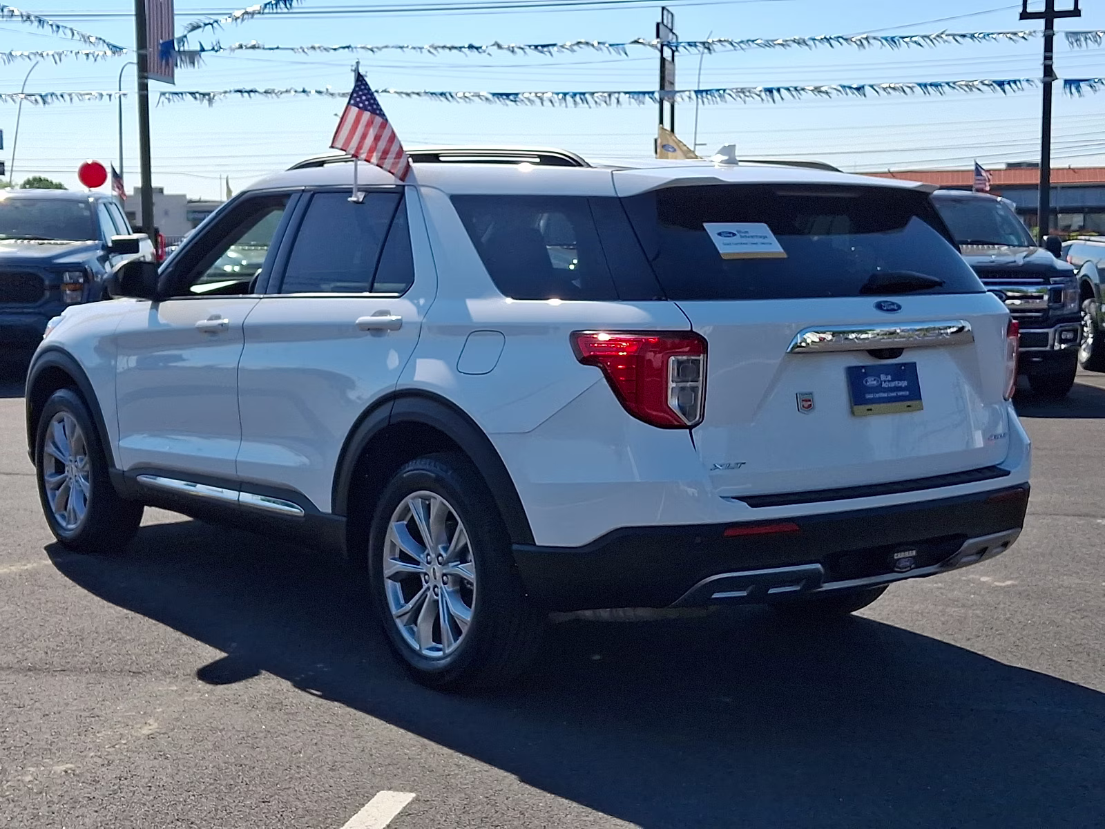 2023 Star White Metallic Tri-Coat - AZ Ford Explorer XLT 4X4