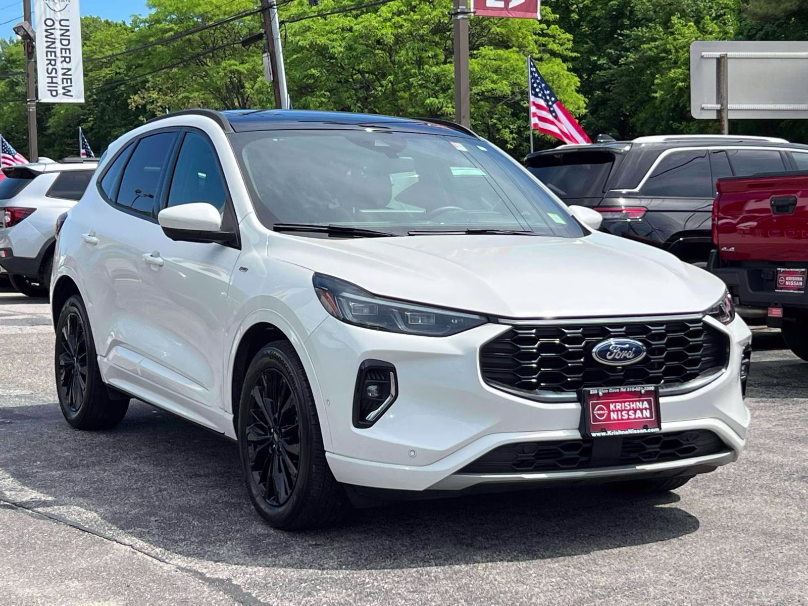 2023 White Ford Escape ST-Line Elite AWD AWD SUV