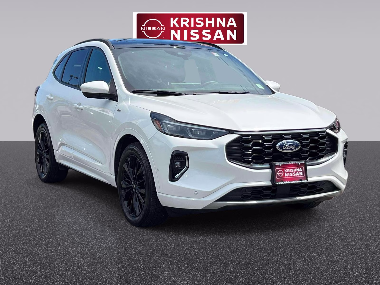 2023 White Ford Escape ST-Line Elite AWD AWD SUV
