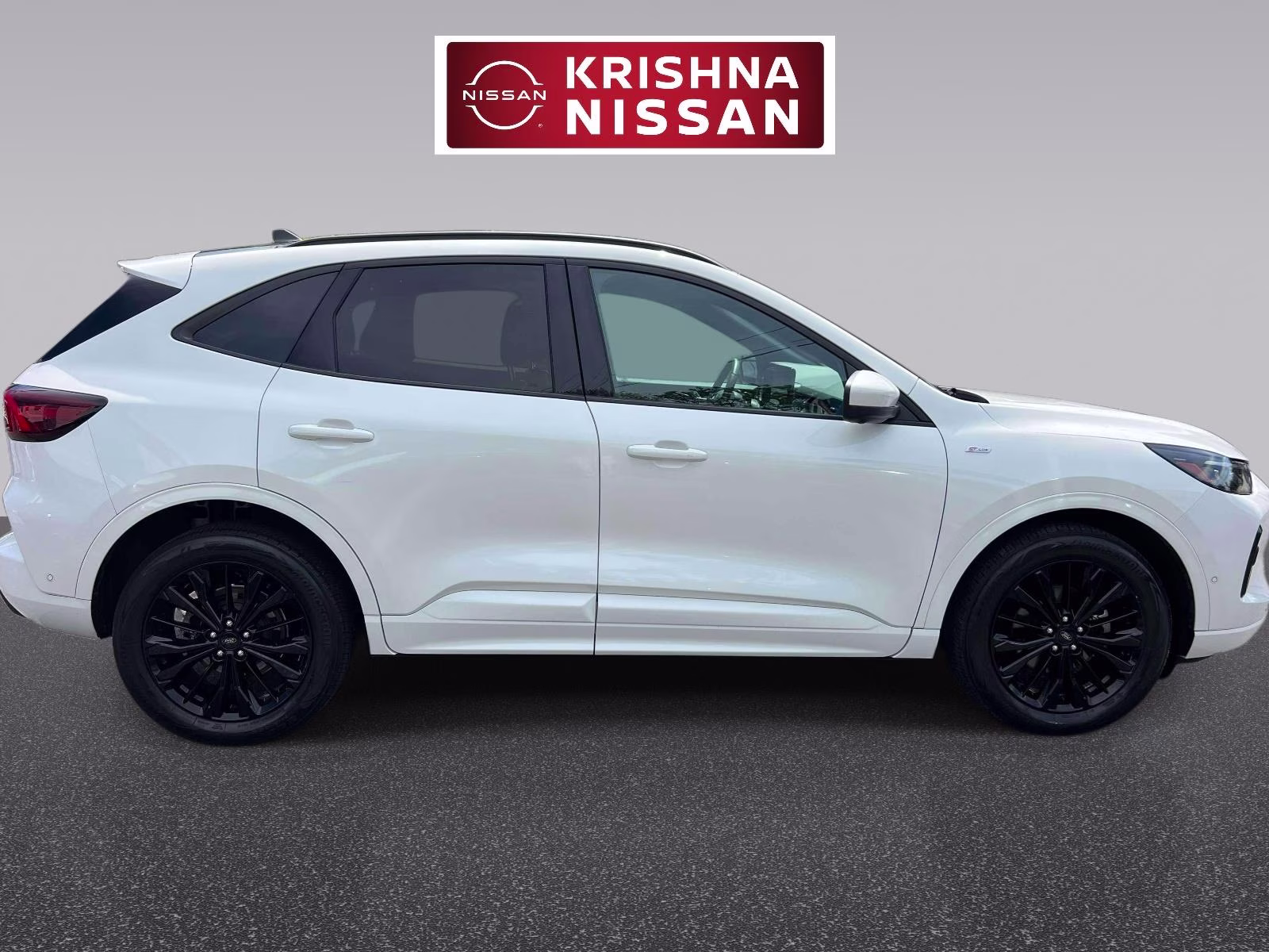 2023 White Ford Escape ST-Line Elite AWD AWD SUV