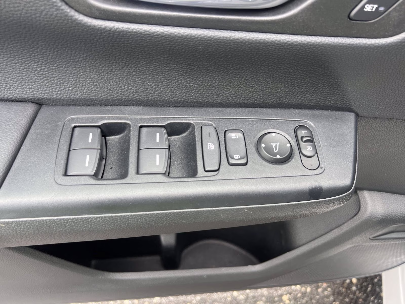 2025 White Honda CR-V Hybrid Sport-L AWD SUV