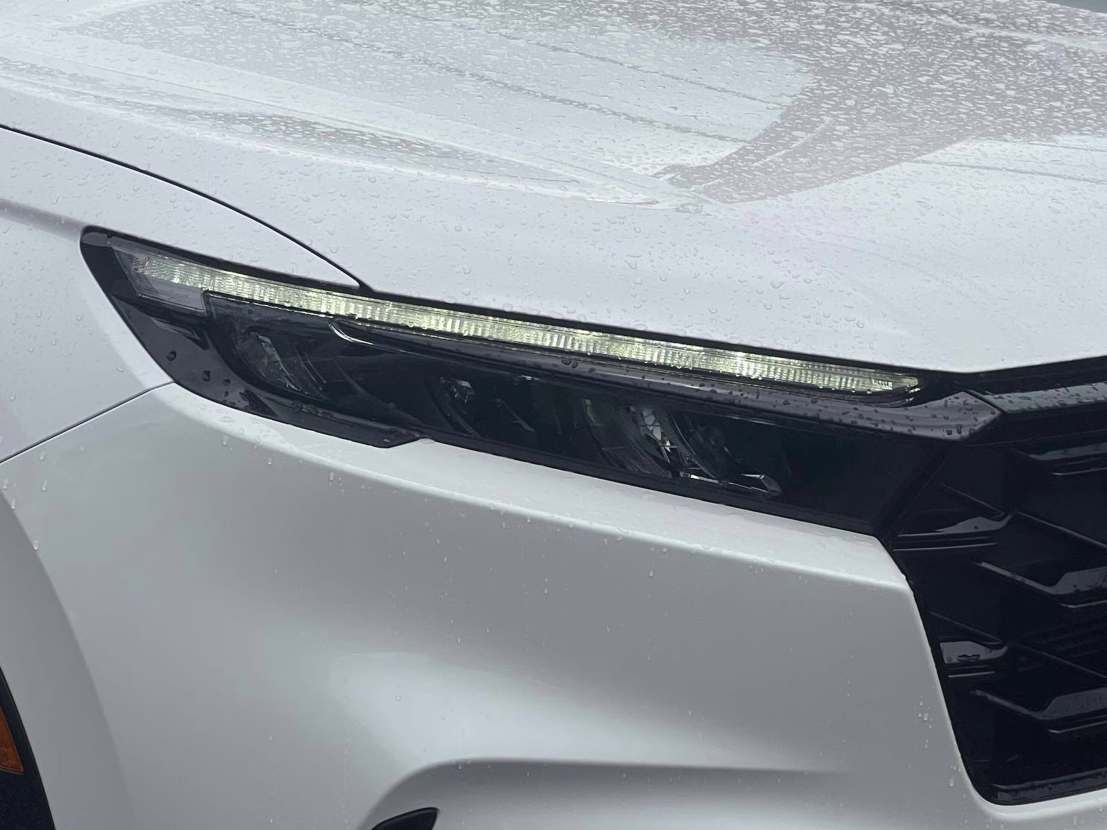 2025 White Honda CR-V Hybrid Sport-L AWD SUV