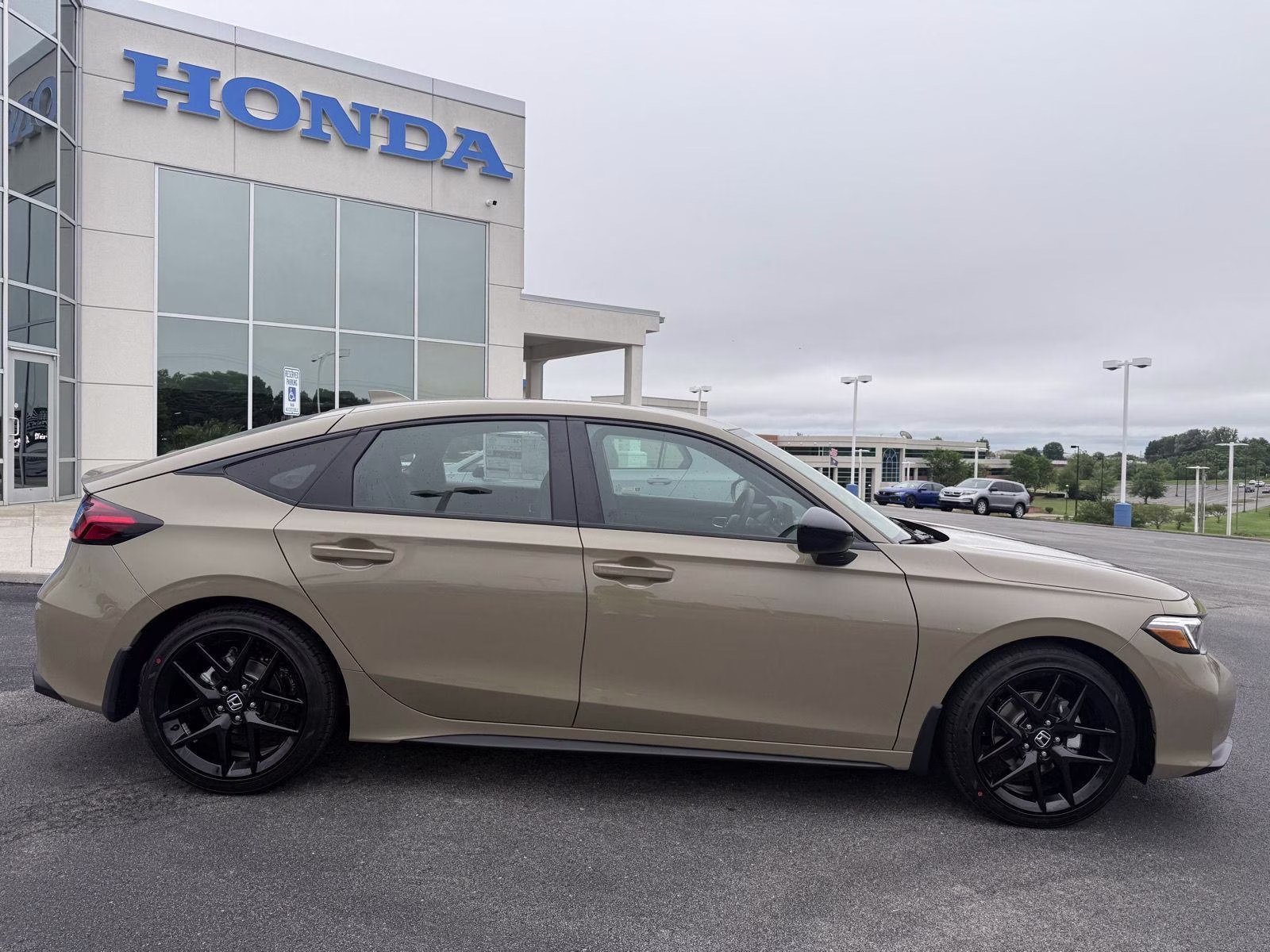 2026 Sand Dune Pearl Honda Civic Hatchback Sport FWD Hatchback