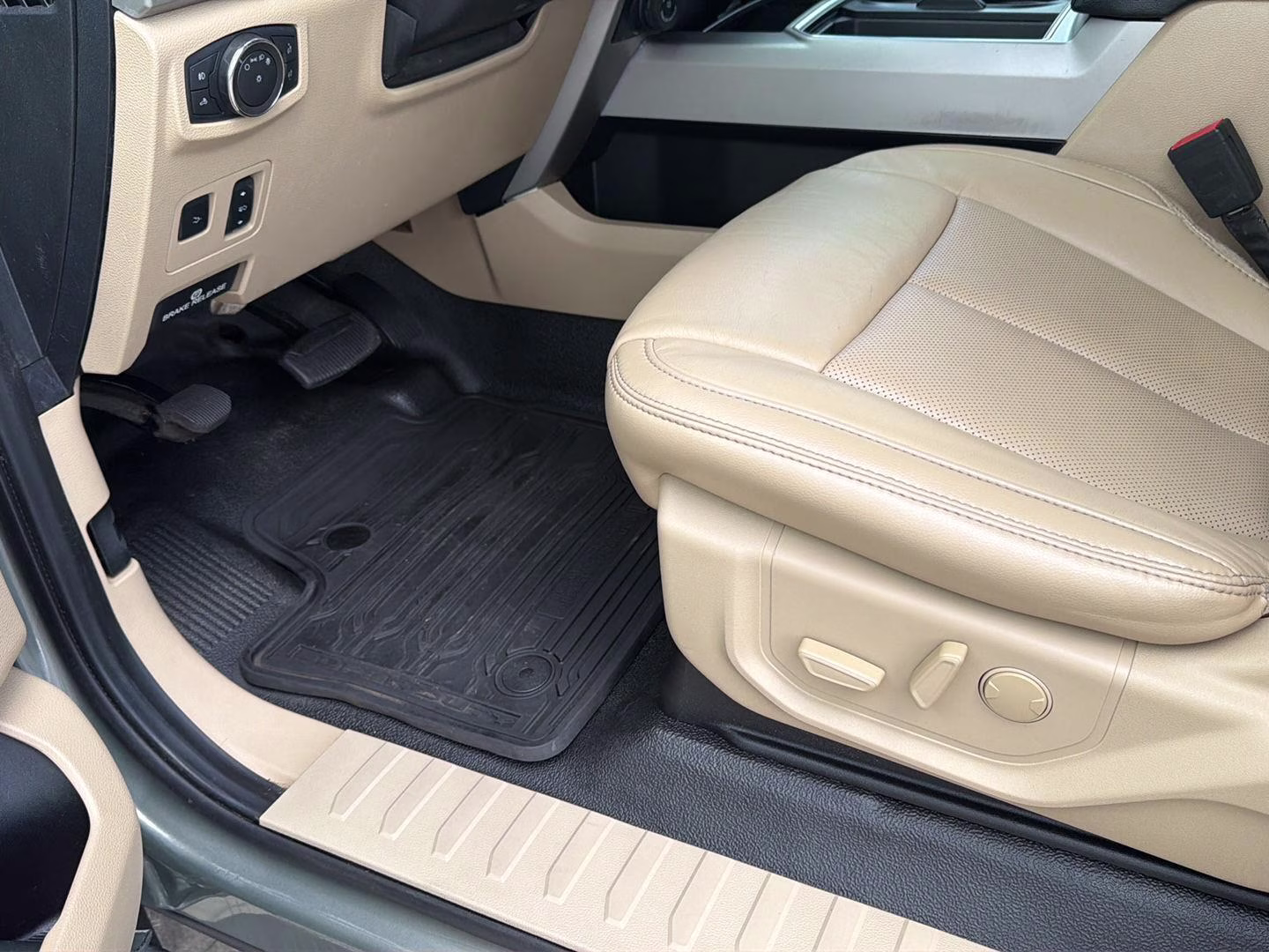 2020 Silver Spruce Ford Super Duty F-450 DRW Lariat 4X4 Truck