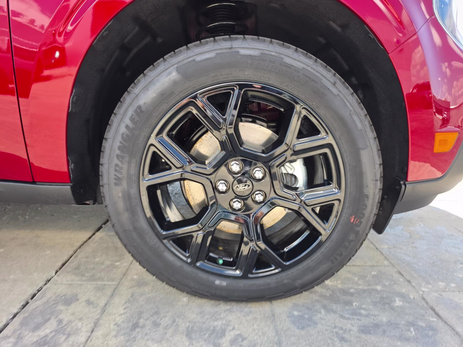 2026 Ruby Red Metallic Tinted Clearcoat Ford Maverick XLT AWD Truck
