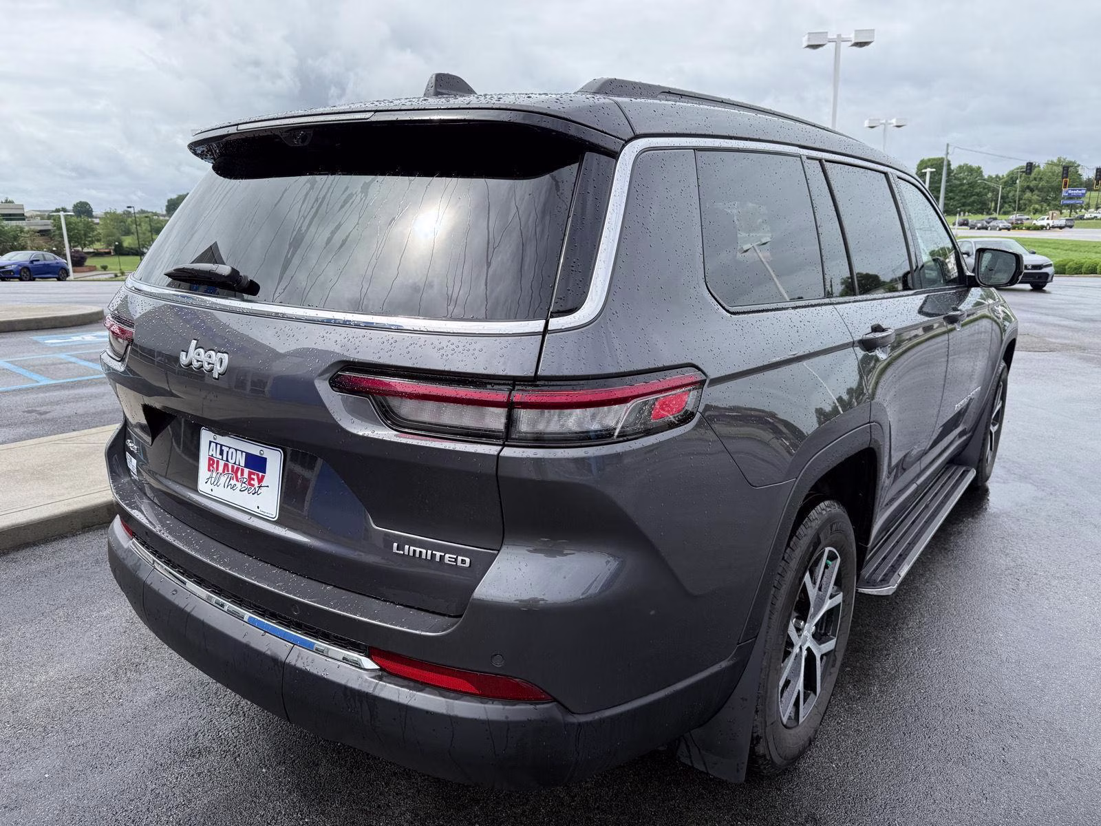 2025 Baltic Gray Metallic Clearcoat Jeep Grand Cherokee L Limited 4X4 SUV