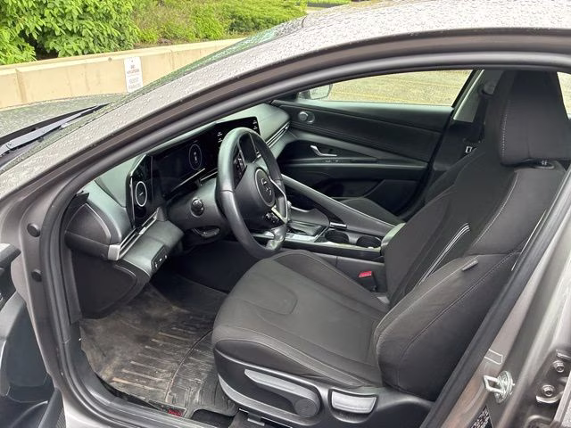 2022 Gray Hyundai Elantra SEL FWD Sedan