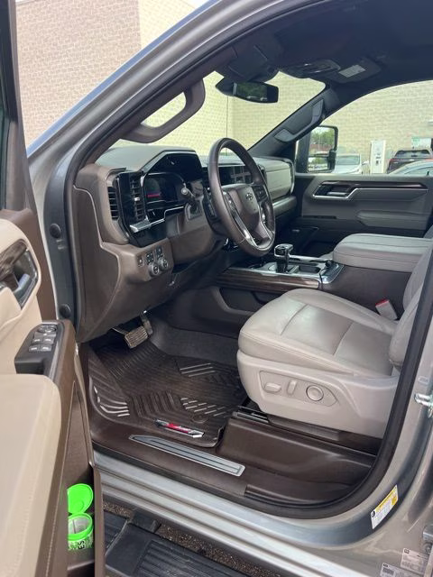 2023 Sterling Gray Metallic Chevrolet Silverado 1500 LT Trail Boss 4X4 Truck