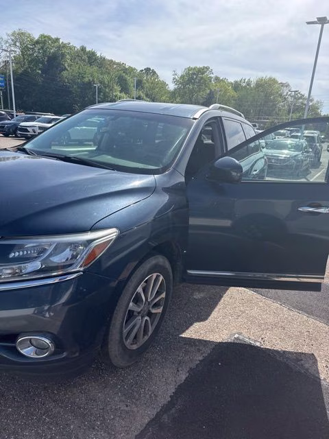 2015 Arctic Blue Metallic Nissan Pathfinder SL 4X4 SUV