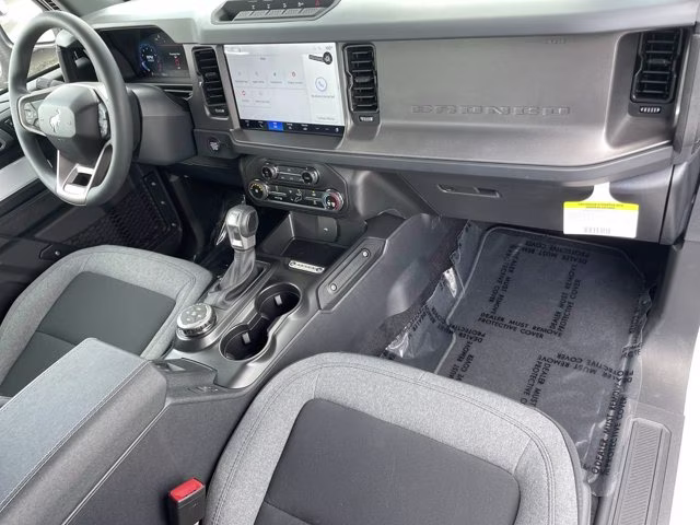 2026 Oxford White Ford Bronco Base 4X4 Convertible