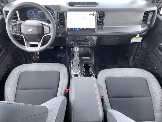 2026 Oxford White Ford Bronco Base 4X4 Convertible