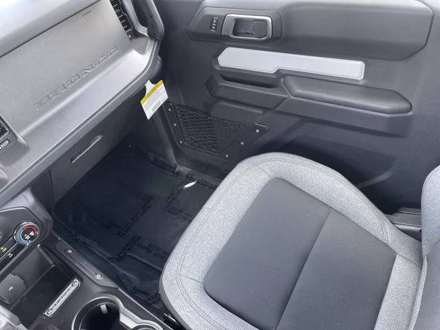 2026 Oxford White Ford Bronco Base 4X4 Convertible
