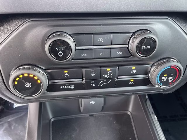 2026 Oxford White Ford Bronco Base 4X4 Convertible