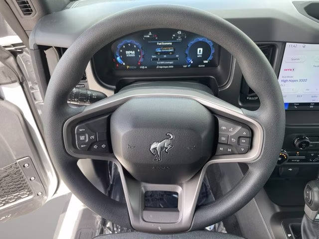 2026 Oxford White Ford Bronco Base 4X4 Convertible