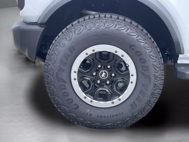2026 Oxford White Ford Bronco Base 4X4 Convertible
