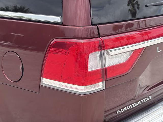 2015 Bronze Fire Metallic Lincoln Navigator Base RWD SUV