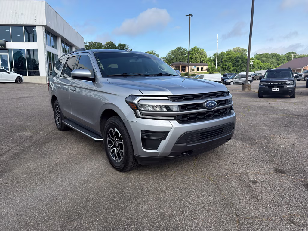 2023 ICONIC SILVER METALLIC Ford Expedition XLT 4X4 SUV