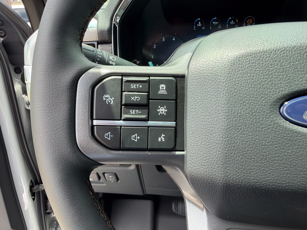 2026 Avalanche Ford F-150 LARIAT 4X4 Truck