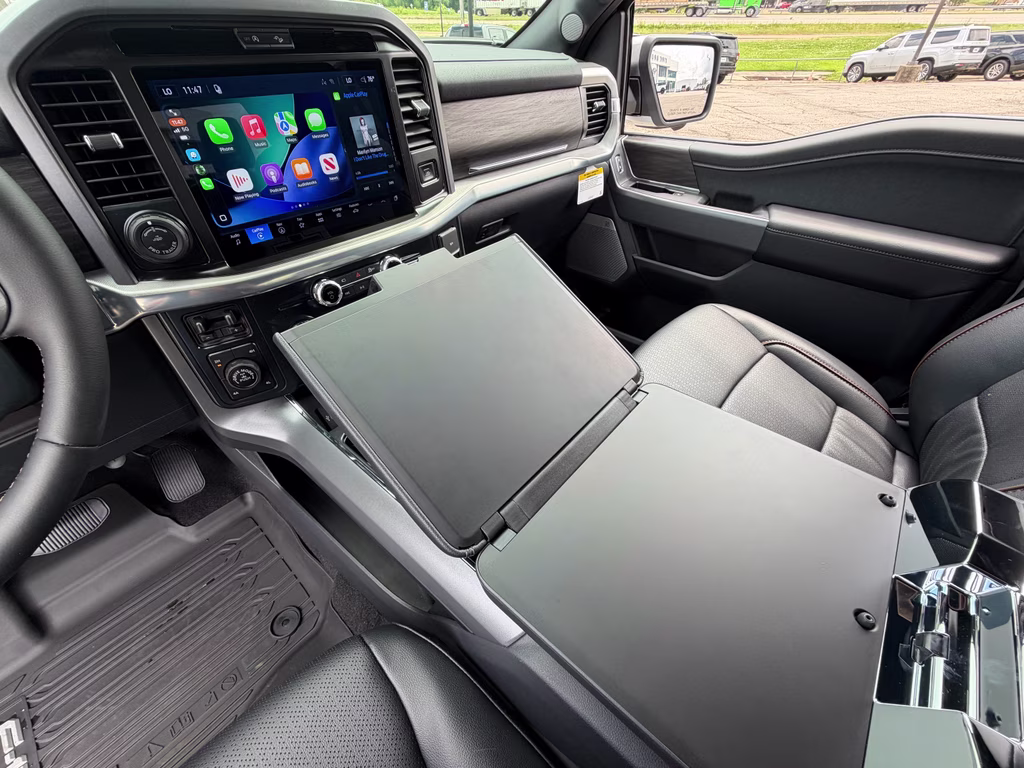 2026 Avalanche Ford F-150 LARIAT 4X4 Truck