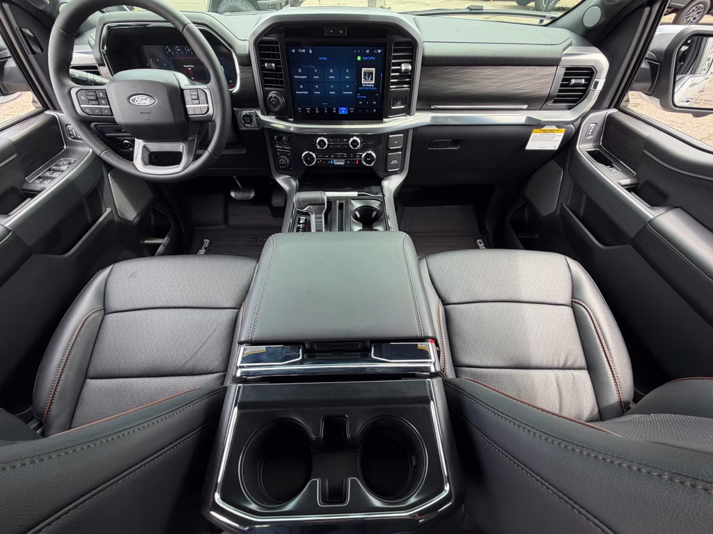 2026 Avalanche Ford F-150 LARIAT 4X4 Truck