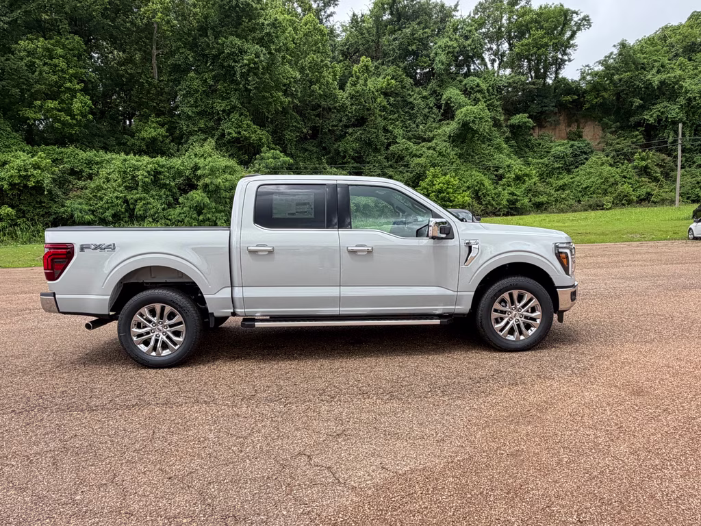 2026 Avalanche Ford F-150 LARIAT 4X4 Truck