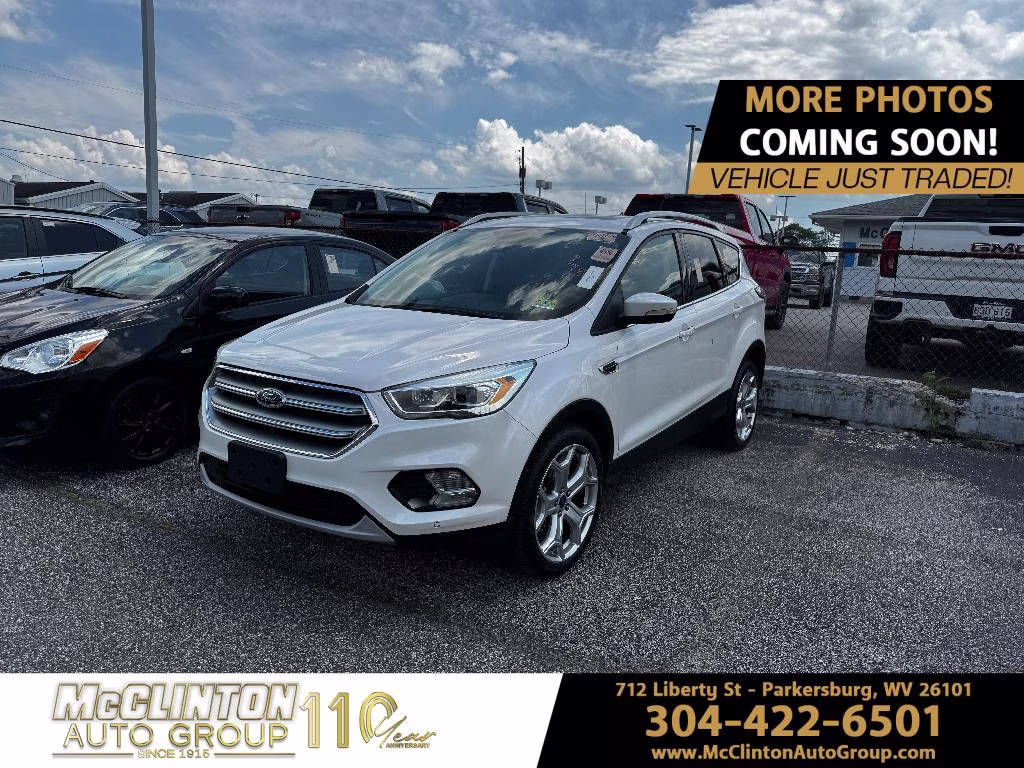 2017 White Platinum Metallic Tri-Coat Ford Escape Titanium 4X4 SUV
