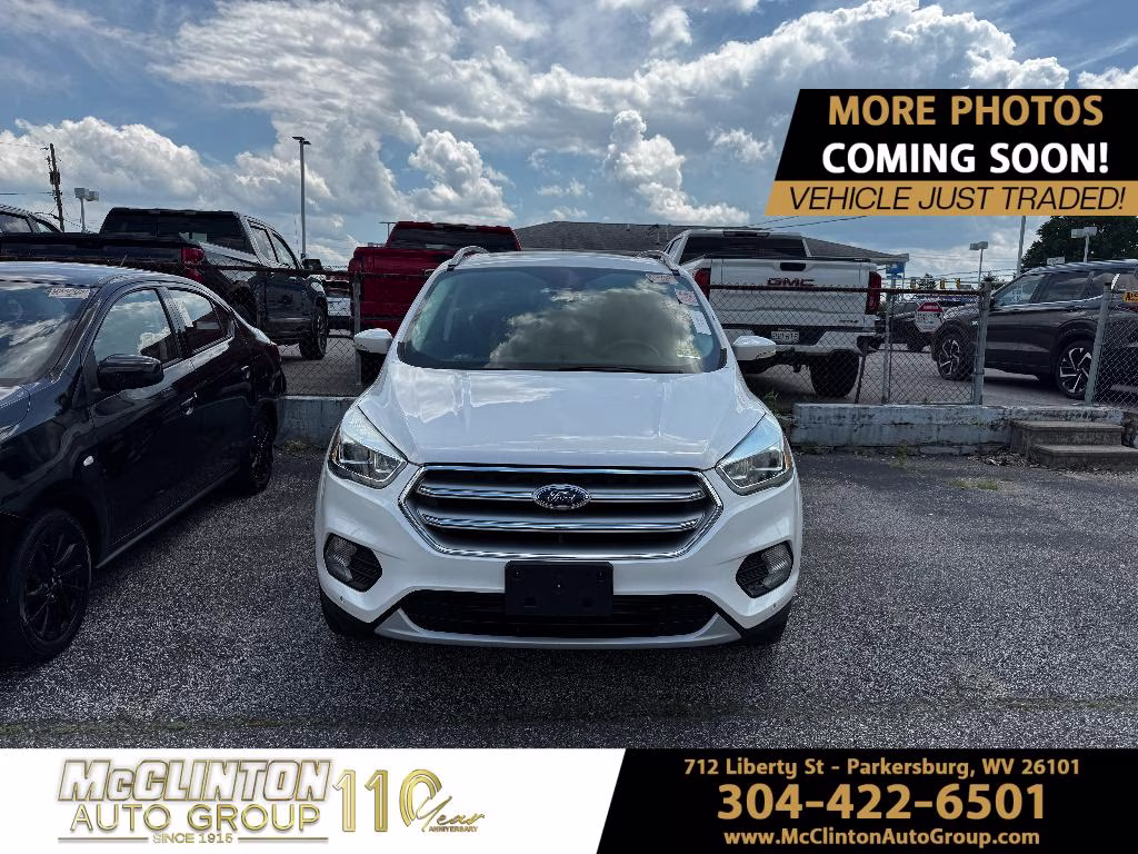 2017 White Platinum Metallic Tri-Coat Ford Escape Titanium 4X4 SUV