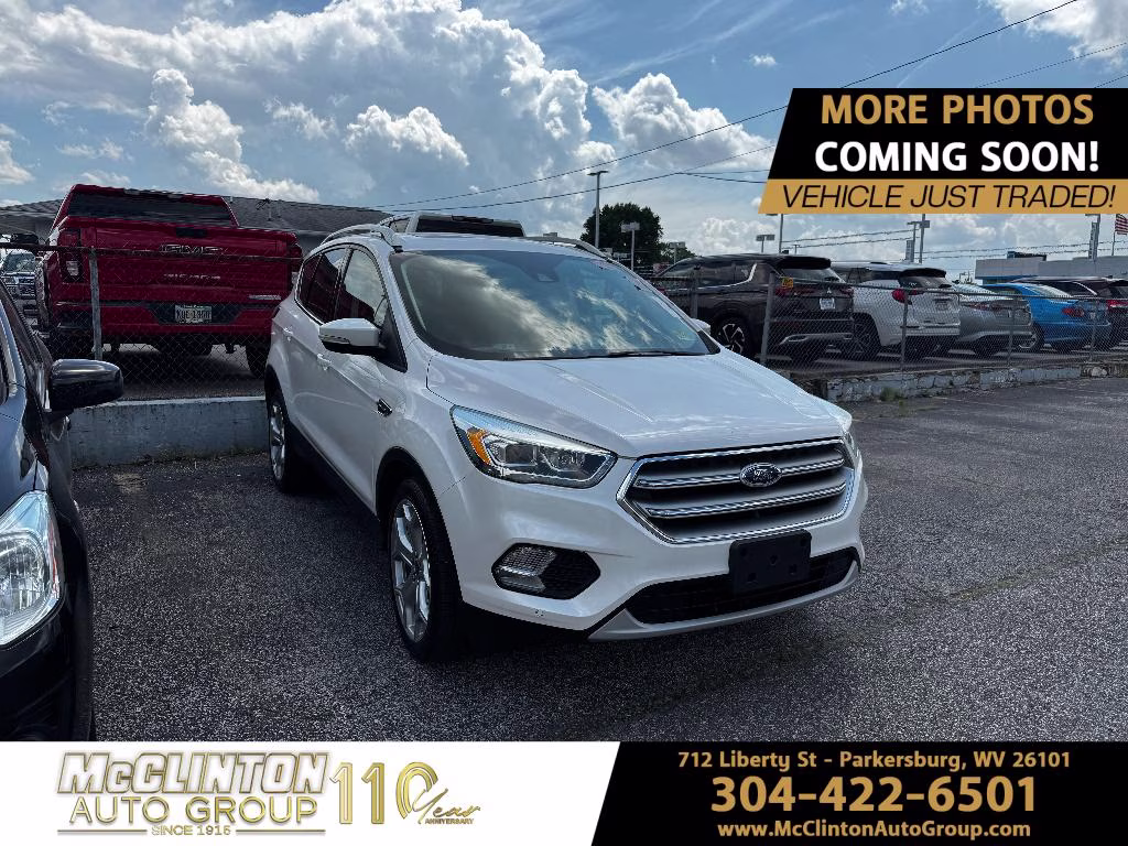 2017 White Platinum Metallic Tri-Coat Ford Escape Titanium 4X4 SUV